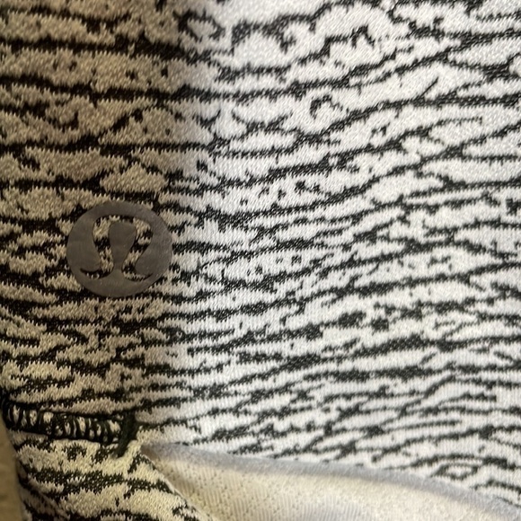 Lululemon Squad Goals Hoodie Sheer Luon Pebble Jacquard V1 Size 6 - Picture 11 of 12